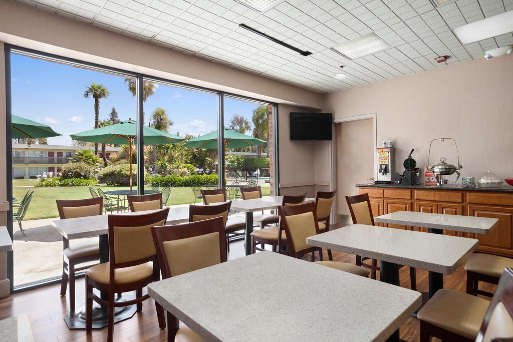 Ramada By Wyndham Sunnyvale/Silicon Valley Экстерьер фото