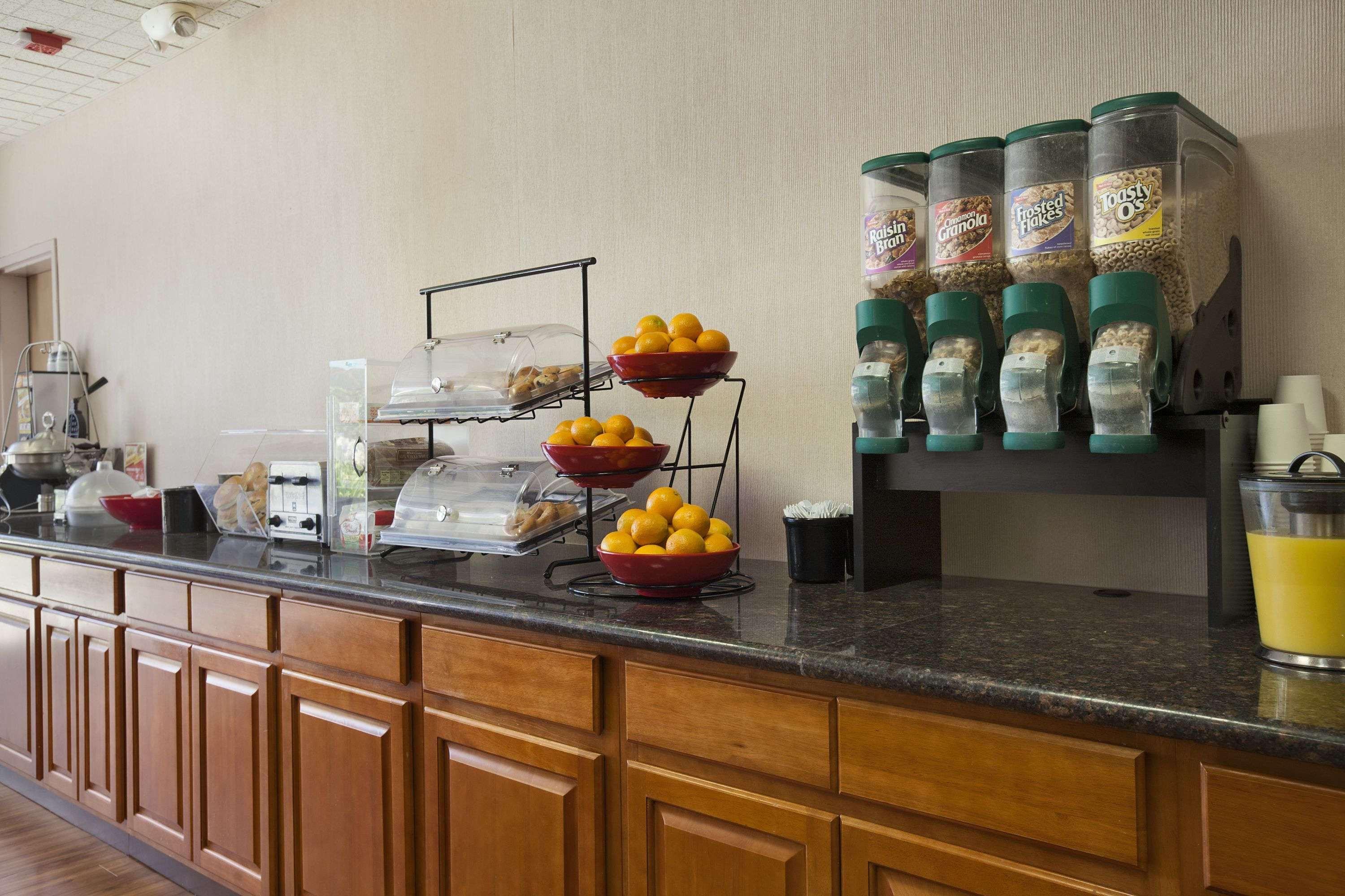 Ramada By Wyndham Sunnyvale/Silicon Valley Экстерьер фото