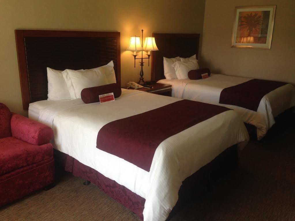 Ramada By Wyndham Sunnyvale/Silicon Valley Экстерьер фото